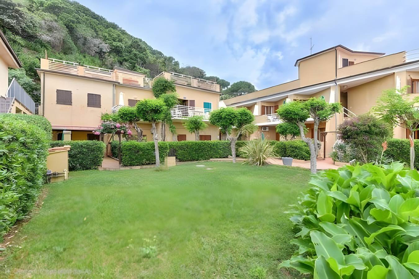 Appartamento intero, Appartamento 'Stella Di Mare Beach' con Vista Mare, Terrazza Privata e Aria Condizionata in Naregno, Isola d'Elba