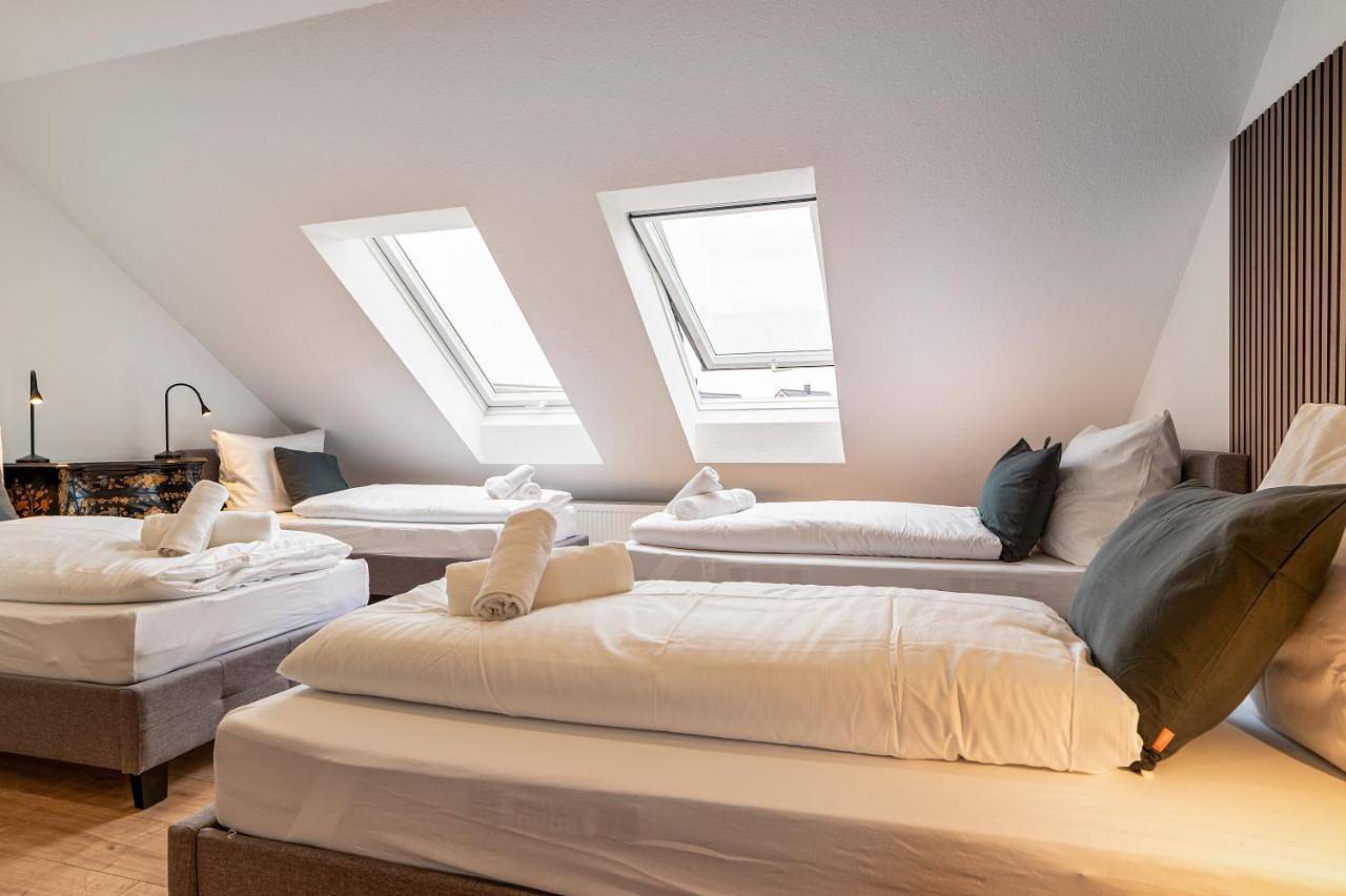 Köln-Pulheim Saphier Haus I15 min Köln Messe Lanxess I 180m2 über 4 Level I Komfort I P I Palmengarten I Babybett in Pulheim, Rhein-Erft-Kreis