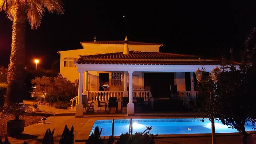 Ferienhaus für 8 Personen, mit Garten und Terrasse sowie Pool, mit Haustier an der Algarve - 3
