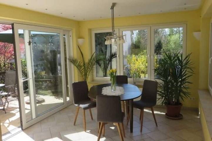 Ferienwohnung für 4 Personen, mit Terrasse und Garten in Lindau