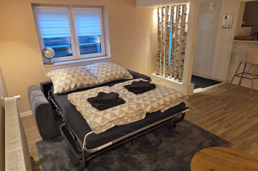 Ganze Wohnung, Exklusive Ferienwohnung nahe Köln , Brühl & Phantasialand - Wellness optional in Kerpen, Rhein-Erft-Kreis