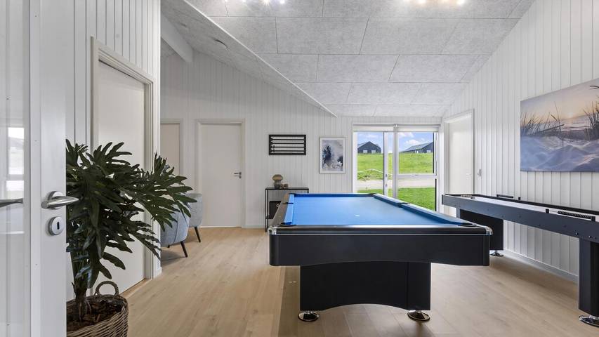 Sommerhus ved Skåstrup Strand med udespa og sauna in Skåstrup Strand, Lillebælt
