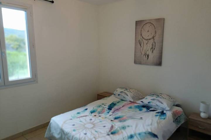 Location de vacances pour 6 personnes, avec terrasse et jardin à Villecroze - 4