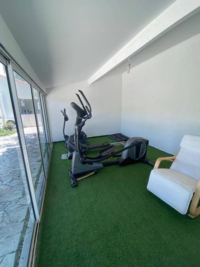 Location de vacances pour 8 personnes, avec piscine ainsi que jardin et vue à Castries - 4