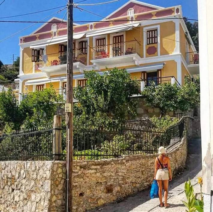 Appart’hôtel pour 2 personnes, avec jardin ainsi que vue et terrasse