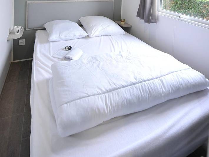 Camping Beauséjour - Mobilhome 6 personnes - Confort plus 3 chambres Entre 30 et 35 m² -5ans in Arques, Région de Saint-Omer