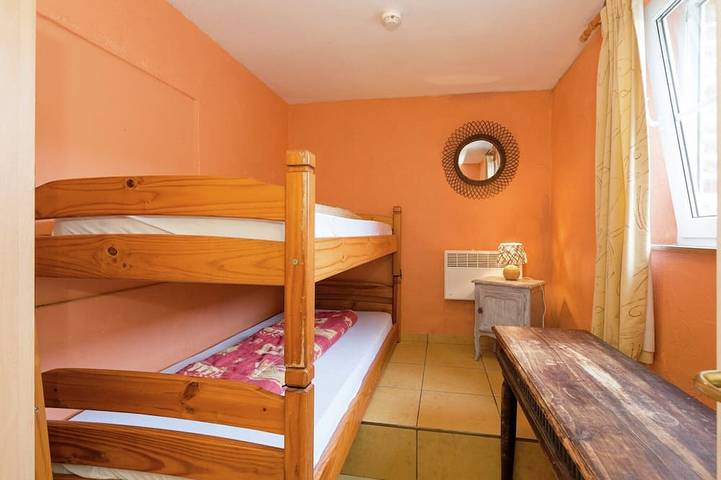Location de vacances pour 14 personnes, avec jardin à Wéris - 2