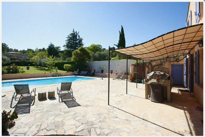 Gîte pour 9 personnes, avec piscine, adapté aux familles à Salernes - 3
