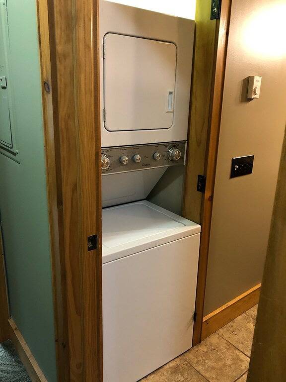 Ganze Wohnung, Lake view cozy two bedroom in Bolton Landing - walk to Town! in Bolton Landing, Adirondack Mountains