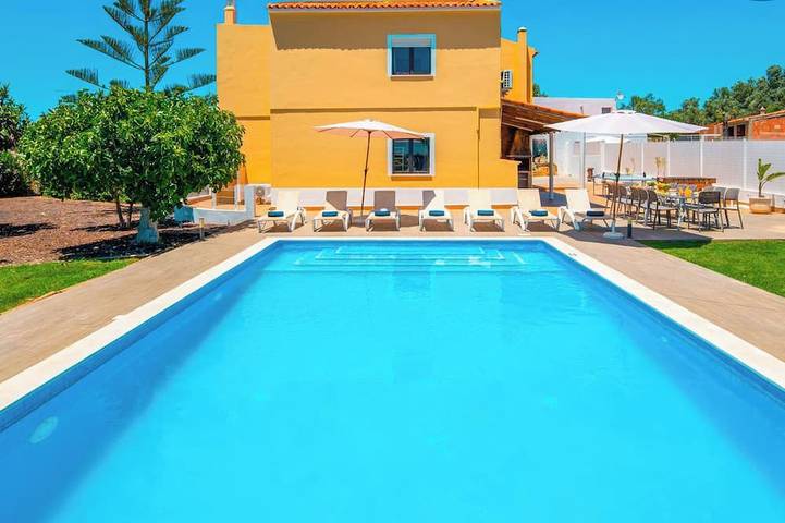 Villa pour 18 personnes, avec jardin et balcon - 1
