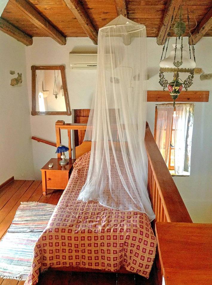 Sea view house Leonidas Sleeps 3 with balcony bbq in Elounda, Lasithi