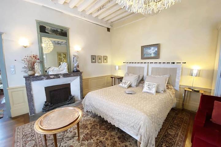 Location de vacances pour 4 personnes, avec jardin ainsi que piscine et terrasse à Avallon - 2