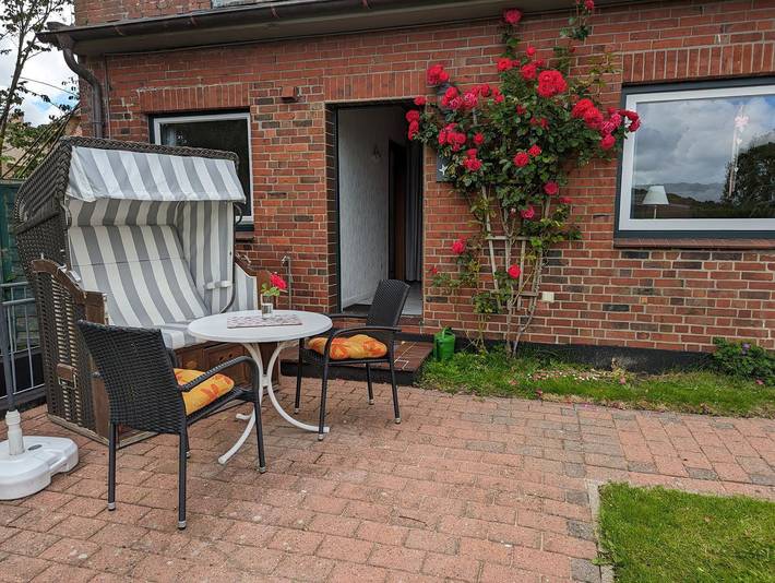 Ferienwohnung für 2 Personen, mit Terrasse und Garten in Alkersum