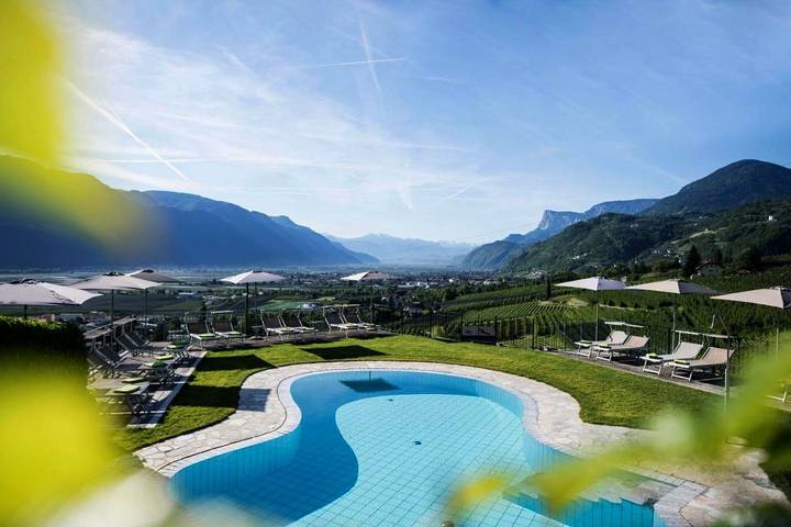 Hotel für 3 Personen, mit Terrasse und Garten sowie Kinderpool und Pool