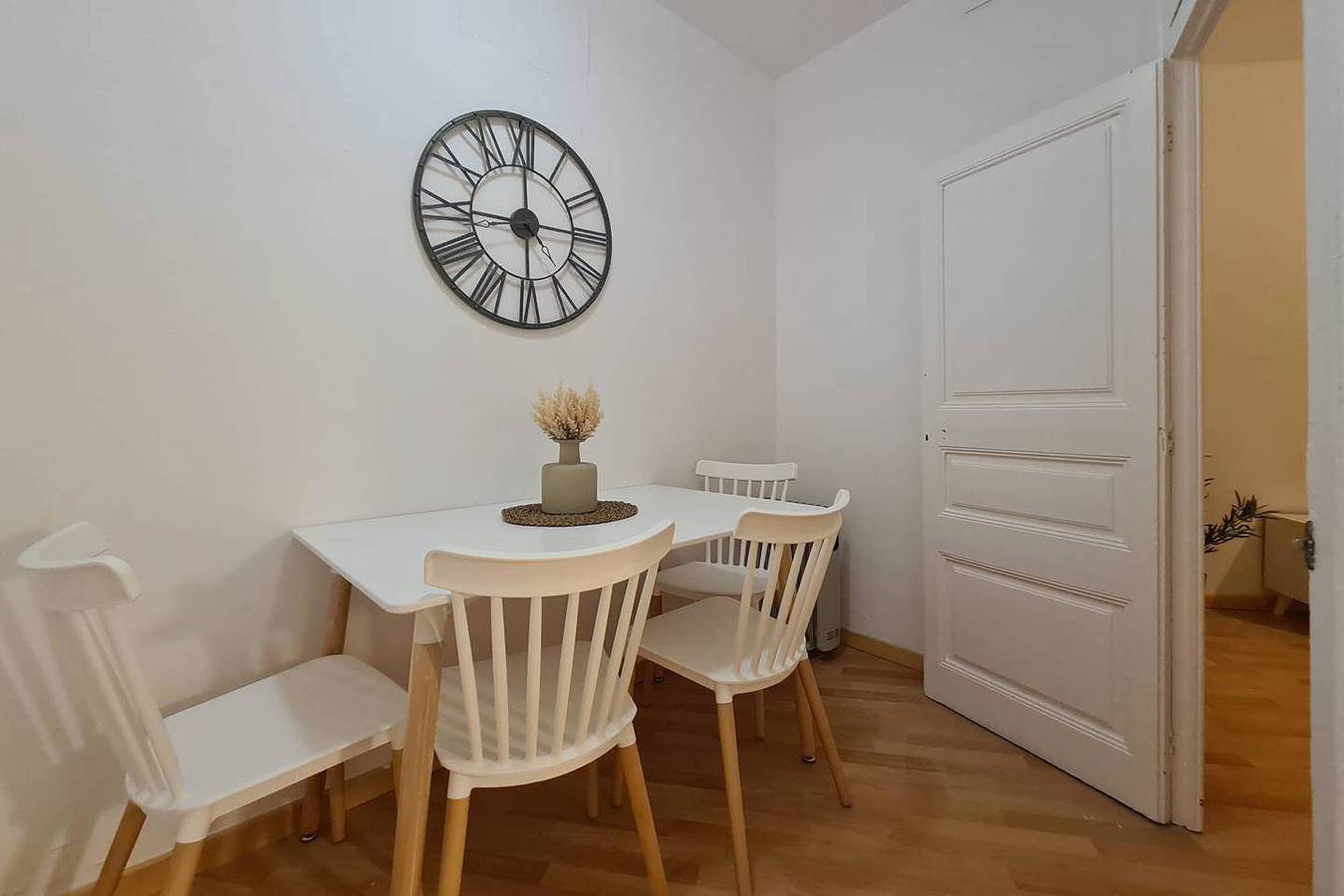 Apartamento entero, 21ara1085- 4br apartment in Gótico in Centro Barcelona, Barcelona
