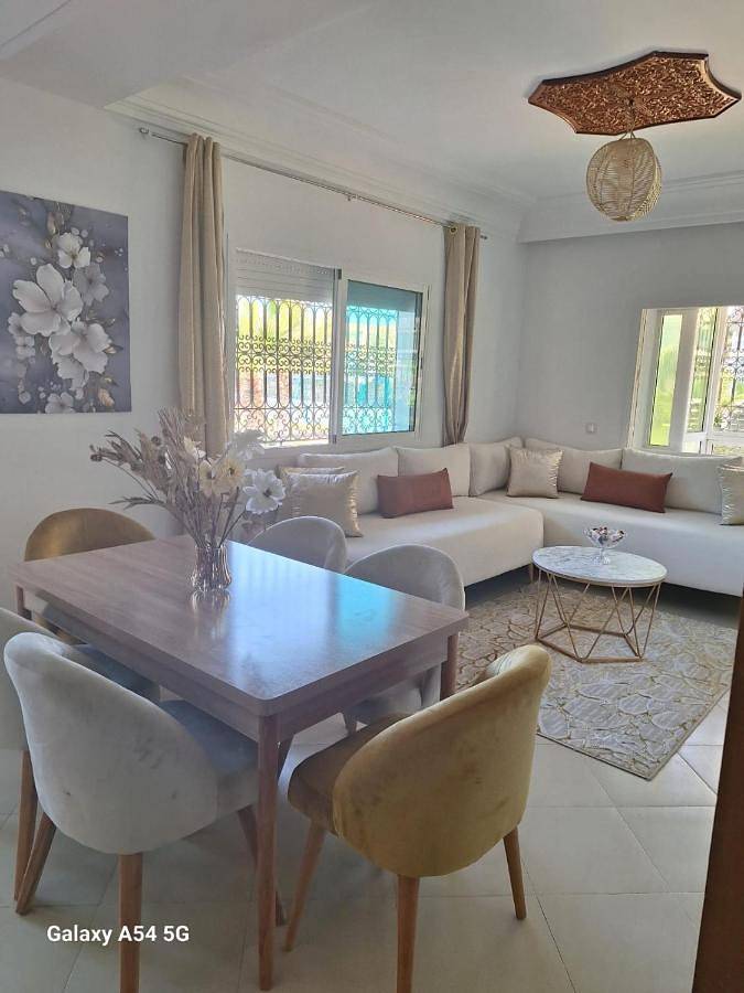 Gîte pour 7 personnes, avec piscine ainsi que vue et terrasse, animaux acceptés dans Mansouria - 2