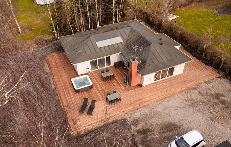 Ferienhaus für 8 Personen, mit Terrasse und Garten sowie Sauna in Hvalpsund - 2