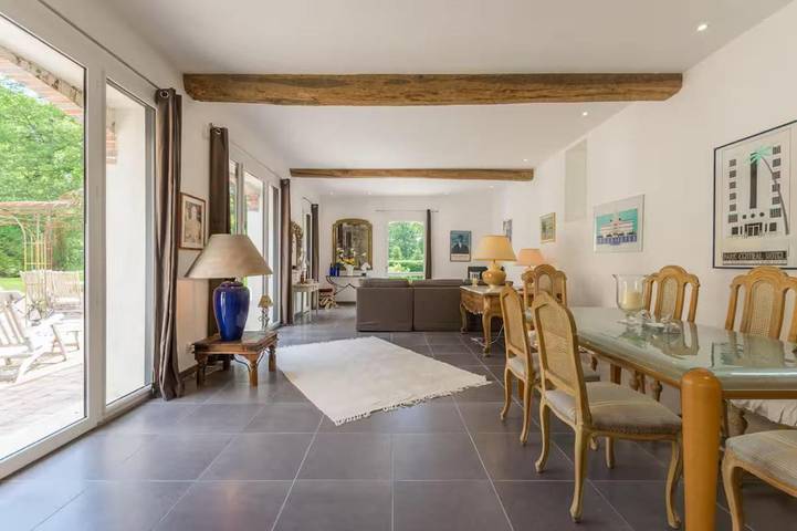 Location de vacances pour 8 personnes, avec Terrasse et Jardin dans Orphin