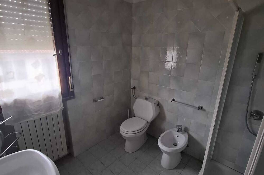 Ganze Wohnung, Strategic apartment in quiet area in Altopascio, Lucca Provinz