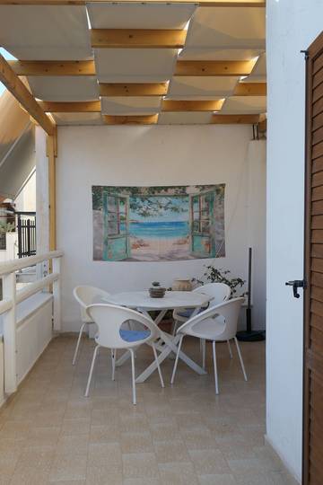 Vacation Rental for 4 Guests in Naxos City, Cyclades, Picture 2