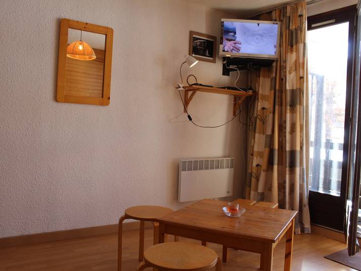 Ganze Wohnung, Charmante 2-Zi, 5 Betten an der Piste, Risoul 1850 in Station de Risoul, Risoul