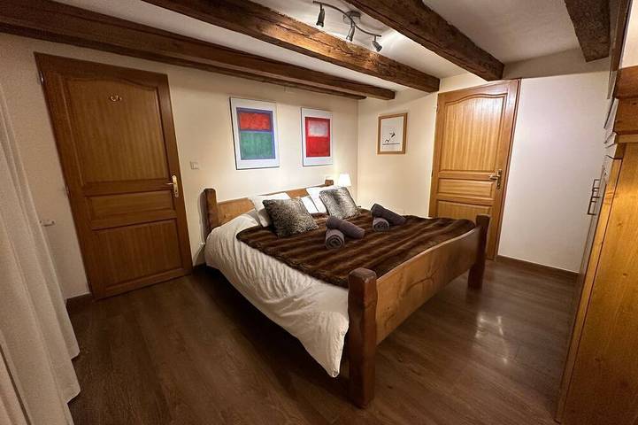Gîte pour 13 personnes, avec Balcon à Avajan - 4
