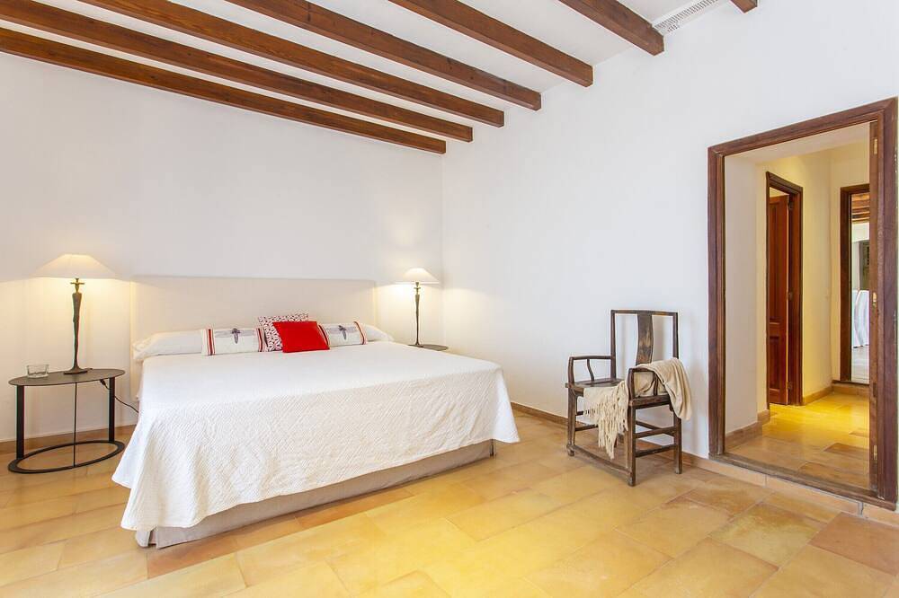Elegant Restored Mallorca Farmhouse I Surrounded By Olive Groves And Almond. in Valldemossa, Mallorca Westen