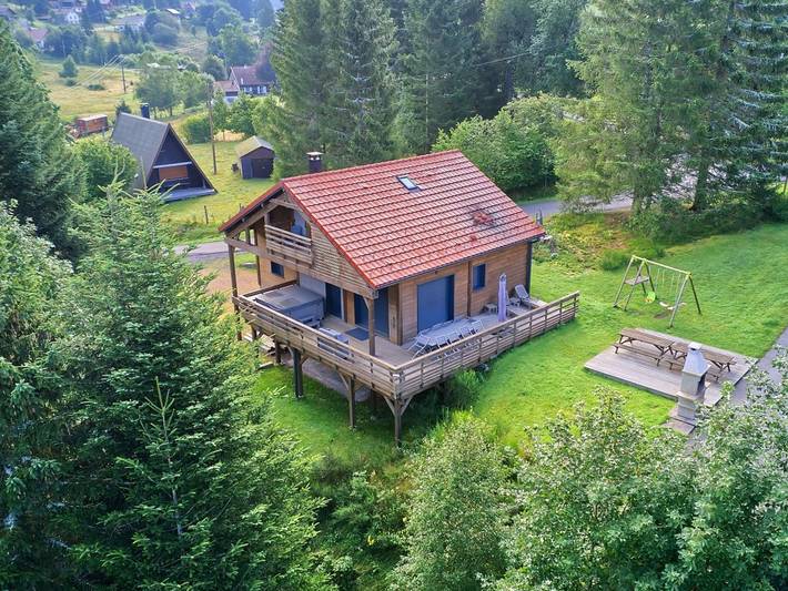 Gîte pour 8 personnes, avec Terrasse et Jardin