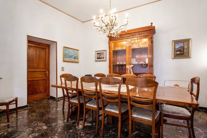 Appartamento intero, Ampio Appartamento a Cava de' Tirreni con Vista Montagna. in Cava dei Tirreni, Costa tirrenica Campania