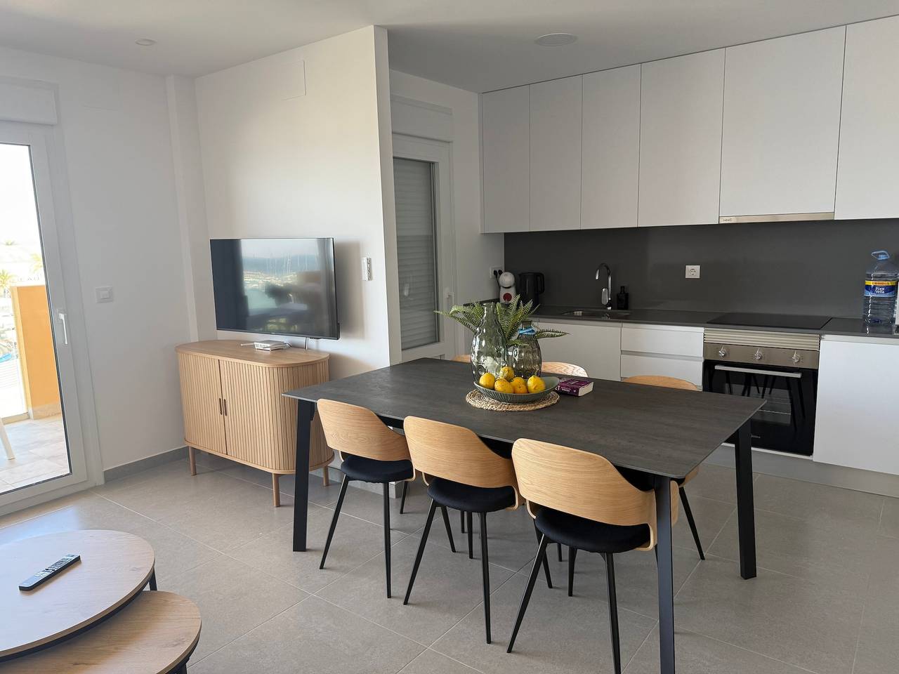 Ganze Wohnung, Apartment „La Manga Sunrise“ mit Gemeinschaftspool, Wlan und Klimaanlage in Los Miradores del Puerto, San Javier