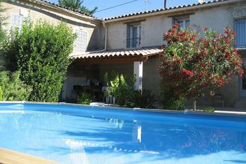 Gîte pour 4 personnes, avec jacuzzi et jardin dans l' Hérault