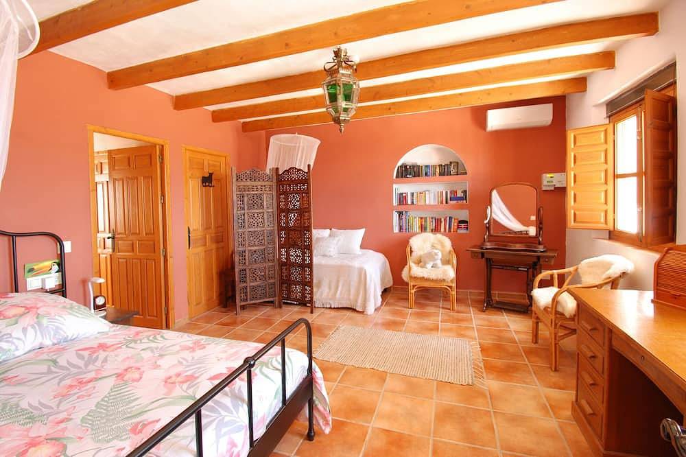 Villa Cuatro Vientos: Erleben Sie einen Traumurlaub im Herzen Andalusiens in Comares, Málaga Provinz