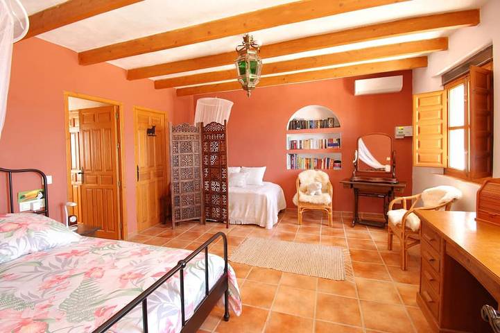 Villa Cuatro Vientos: Vive unas Vacaciones de Ensueño en el Corazón de Andalucía in Comares, Provincia de Málaga