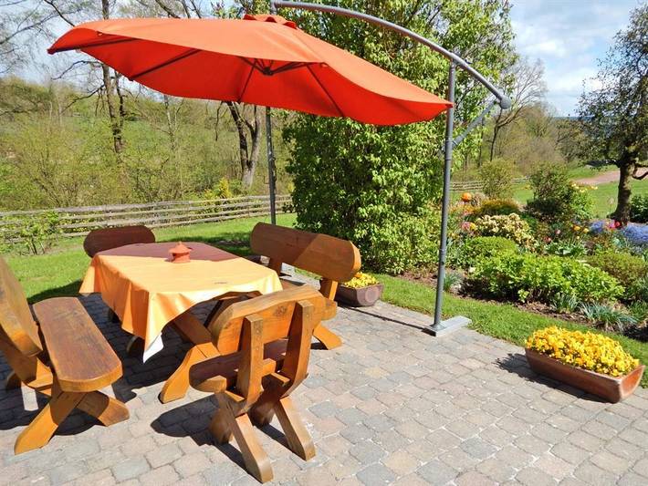 Ferienhaus für 4 Personen, mit Balkon und Terrasse sowie Garten in Hentern - 3