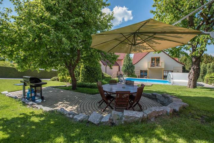 Gîte pour 4 personnes, avec piscine ainsi que jardin et vue, animaux acceptés à Český Krumlov - 2