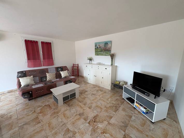 Holiday home 'Gîte Les Piboules' with Mountain View, Wi-Fi and Air Conditioning in Caseneuve, Parc naturel régional du Luberon