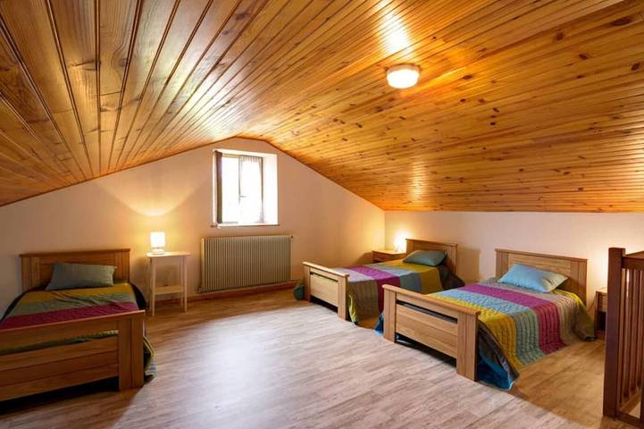 Gîte pour 6 personnes, avec jardin dans La Chambonie - 4