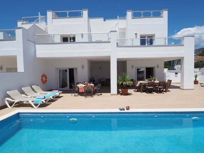 Ferienhaus für 14 Personen, mit Terrasse und Garten in Nerja - 4