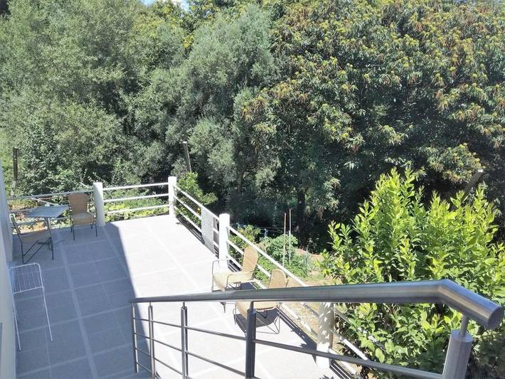 Gîte pour 6 personnes, avec terrasse et vue, animaux acceptés à Ribeira de Pena - 3