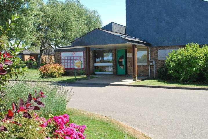 Parc de vacances pour 6 personnes, avec terrasse et piscine en Normandie - 4