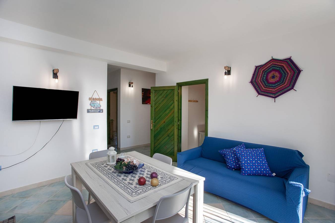 Entire apartment, Apartment Casa Francesco near the beach with terraces and garden in Orosei, Gulf of Orosei