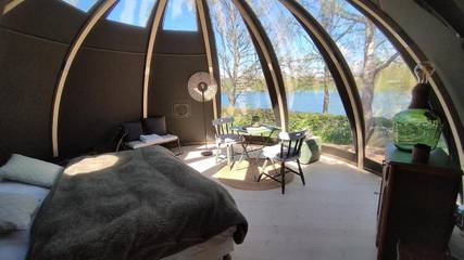 Lodge pour 2 personnes, avec terrasse et vue ainsi que jardin et vue sur le lac, animaux acceptés dans Meurthe-et-Moselle