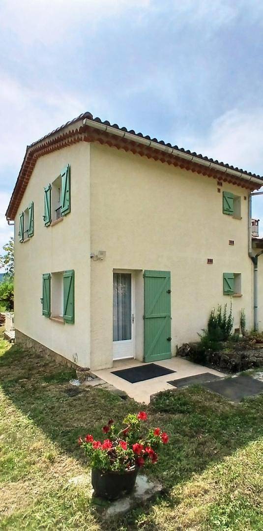 Gîte pour 5 personnes, avec vue et jardin