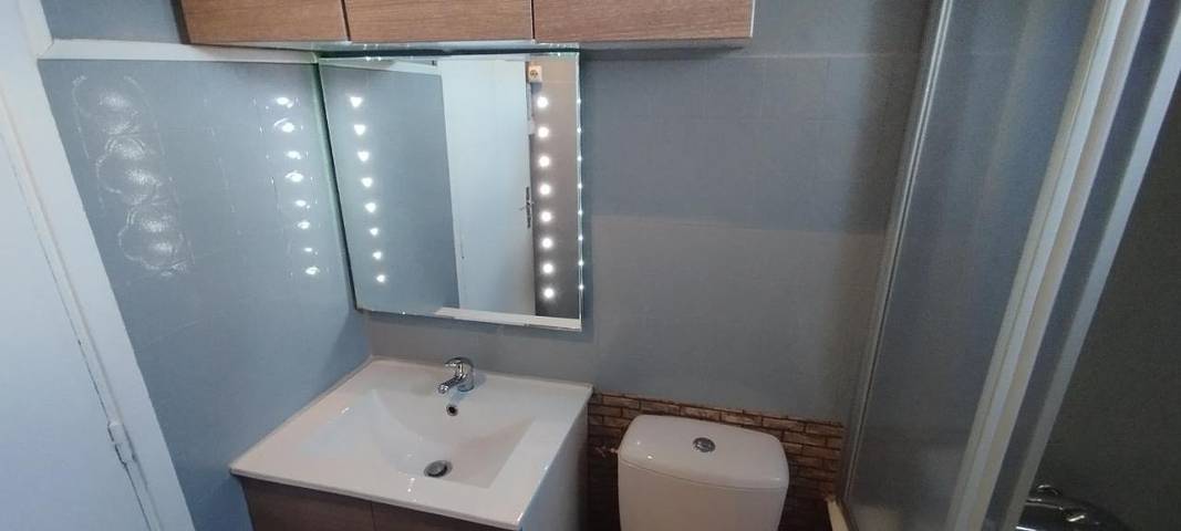 Gîte pour 4 personnes, avec jardin dans Gare De La Bourboule - 2