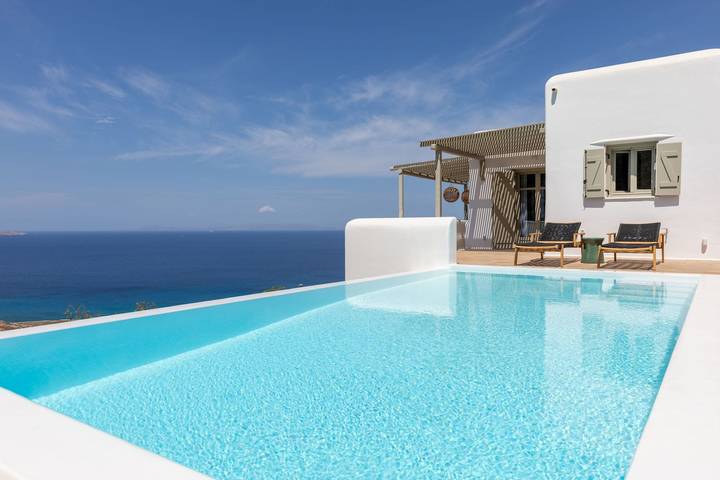 Villa for 6 people, with Terrace and Garden in Agios Stefanos