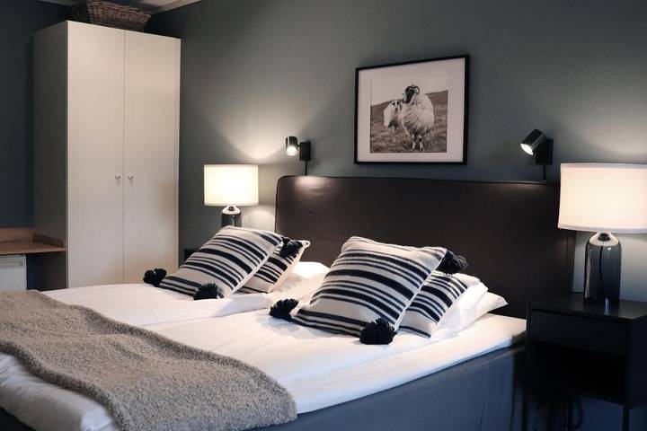 Hotel für 2 Personen, mit Terrasse und Garten sowie Pool und Sauna in Mjölby