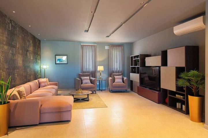 Manta: A Brand New Luxury Escape in Marsaxlokk, Insel Malta