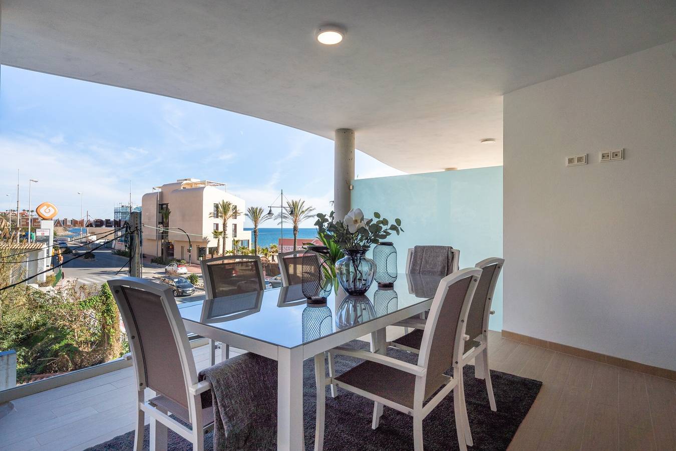 Geheel appartement, "Appartement Higueron Wave 1" met zeezicht, zwembad, Wi-Fi & terras in La Capellania, Fuengirola