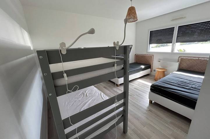 Villa Contemporaine à 700 m de la mer avec piscine intérieure chauffée in Roscoff, Ceinture Dorée