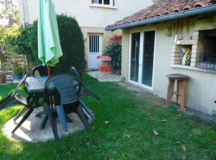 Gîte pour 3 personnes, avec jardin, animaux acceptés à Castels